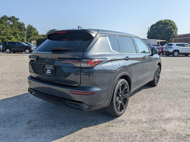 2026 Mitsubishi Outlander — rear three-quarter view