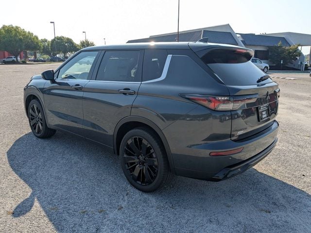 2026 Mitsubishi Outlander — detail view